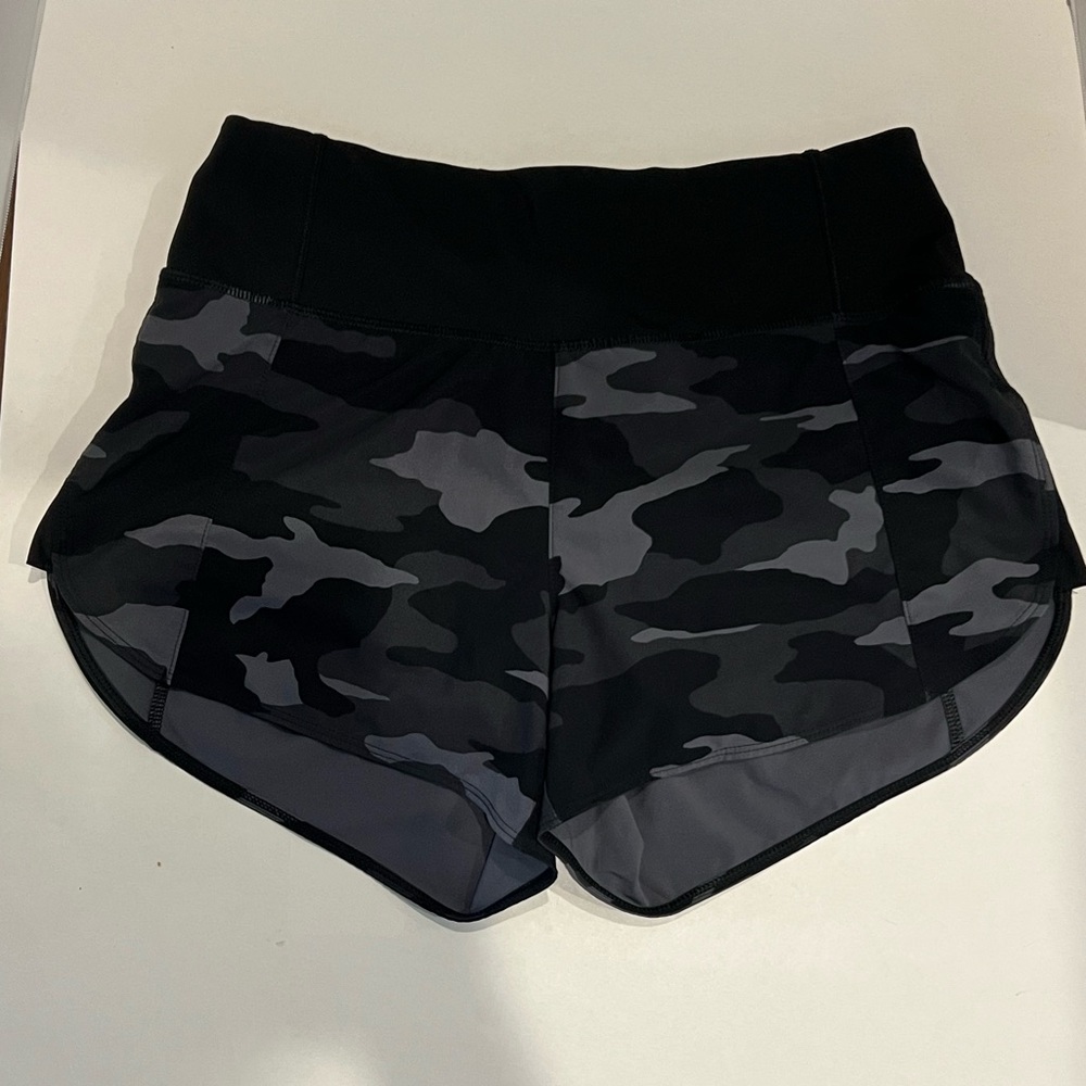 Women’s Athleta camo running shorts